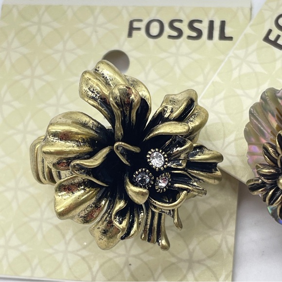 NEW Fossil Ring #1 Stretch Brass Flower Crystal NWT - Picture 6 of 8